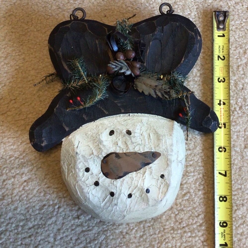 Wooden snowman sign hanger 2 OR MORE ITEMS $7 OR LESS GET 3rd LESSER ITEM FREE